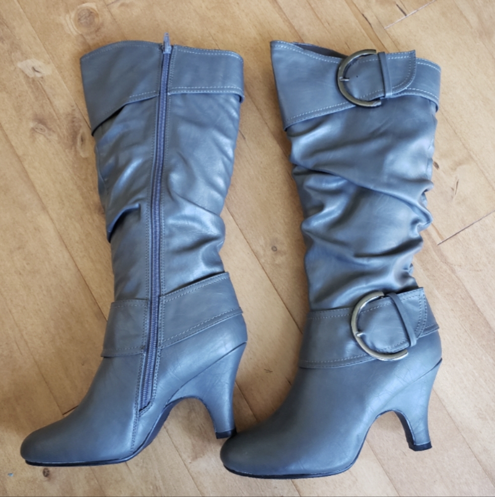 Women's St. Emile Grey Heeled Boots Size 8 W